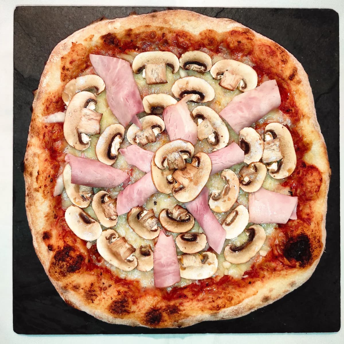 Prosciutto e Funghi