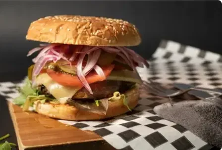 Doble Burger Caprese