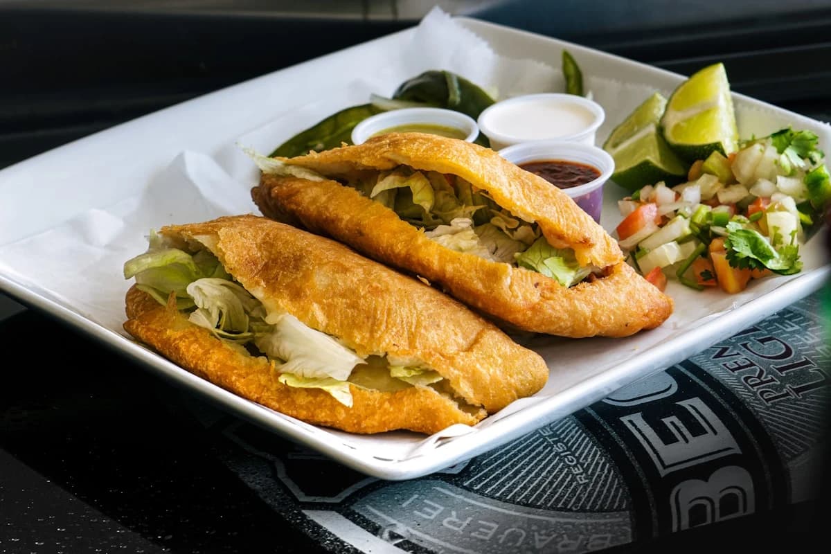 Empanaditas de Lomo Saltado
