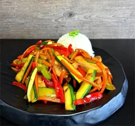 COLACION POLLO TERIYAKY CON ARROZ + Bebida de 350ml