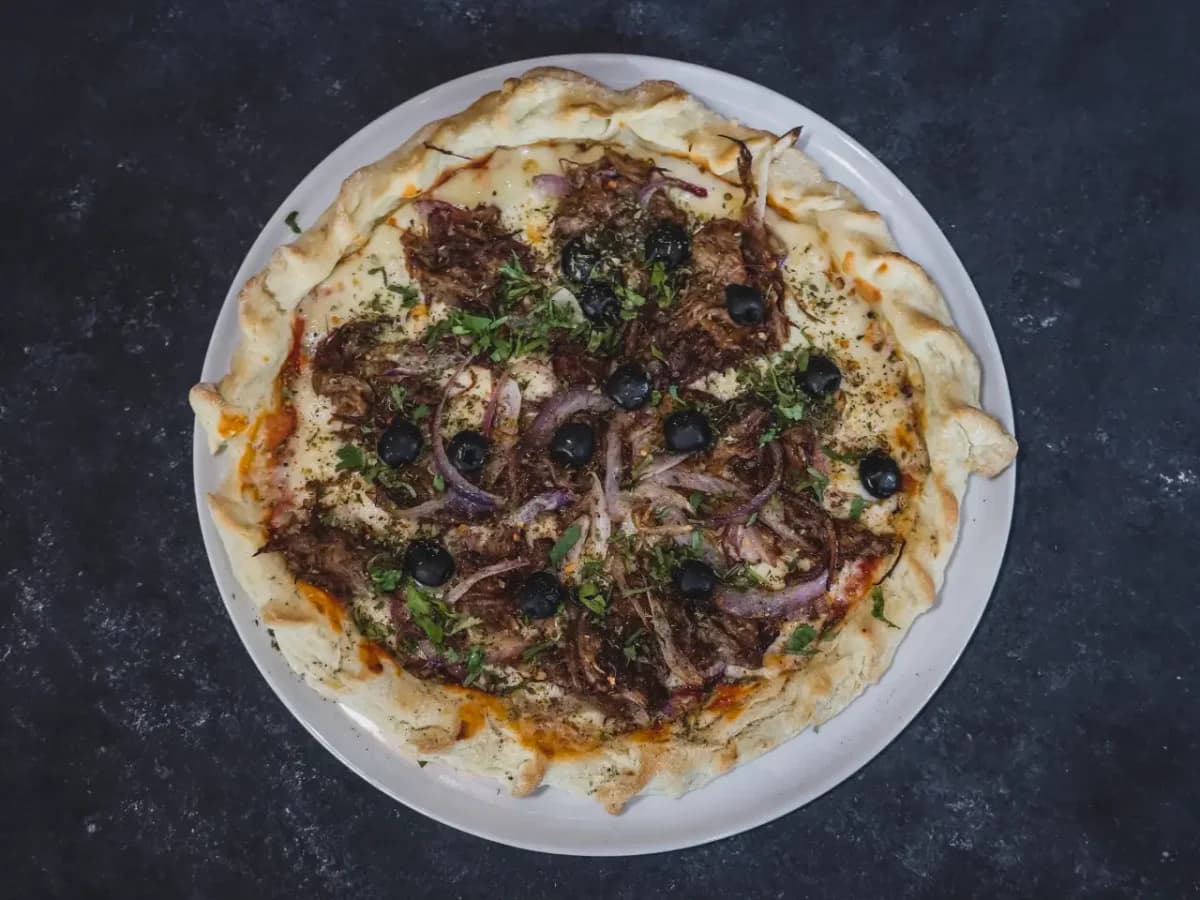 Pizza Plateada Mechada
