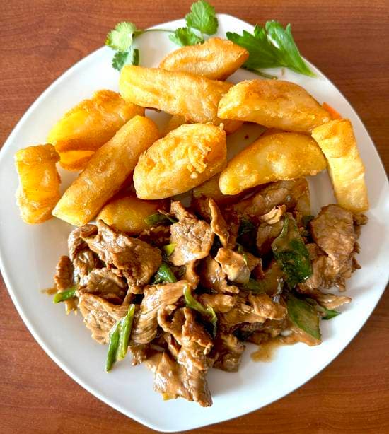 Carne mongoliana con papas chinas