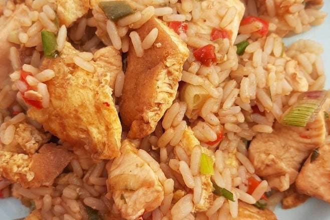 Arroz chaufa de pollo