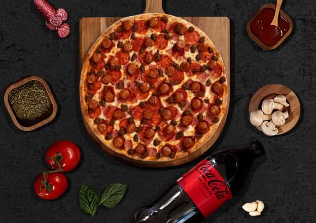 Combo pizza Todas las Carnes + Bebida 1.5L