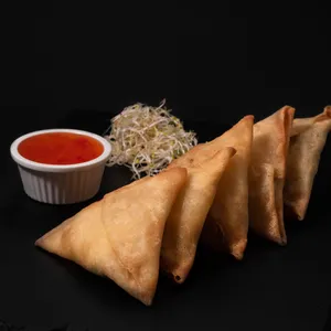 Empanada de Ají de Gallina